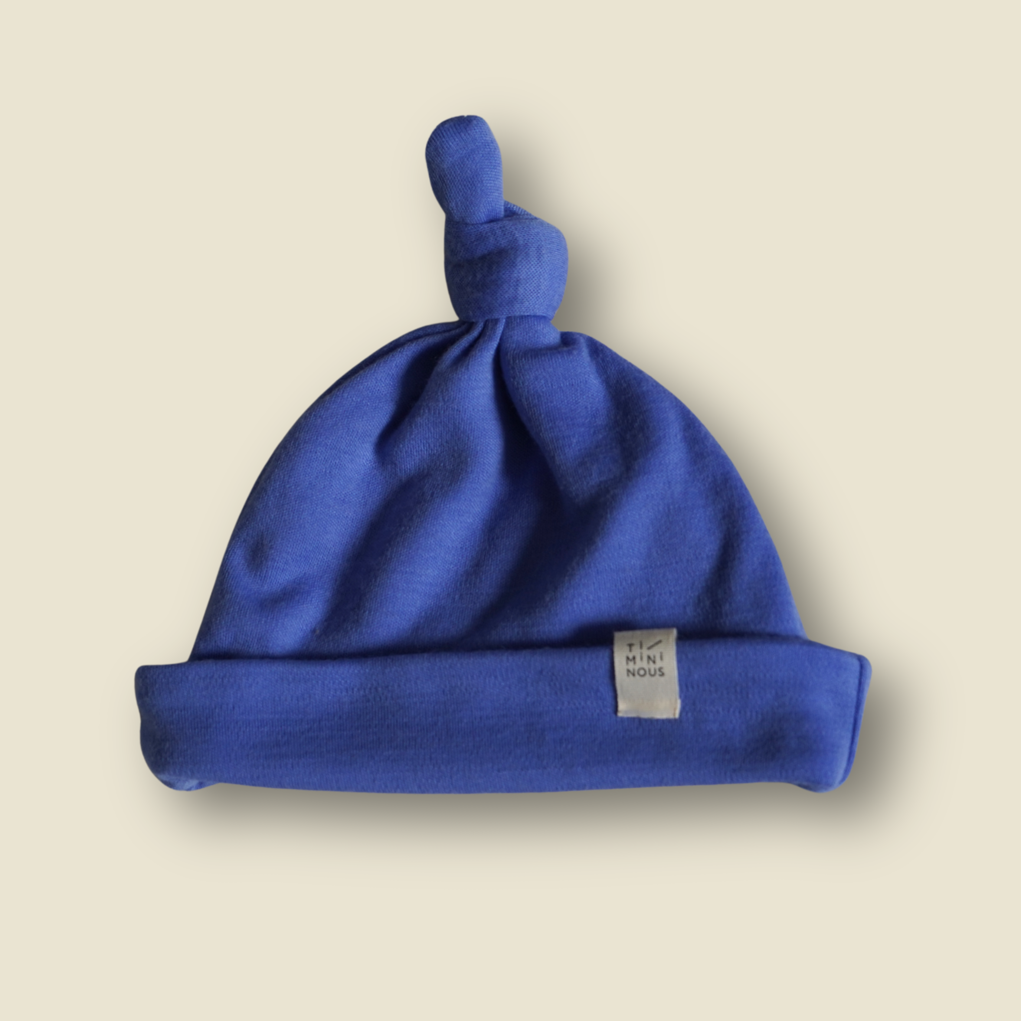 Collection of Bonnet à noeud évolutif en laine de mérinos - crépuscule in a gallery layout