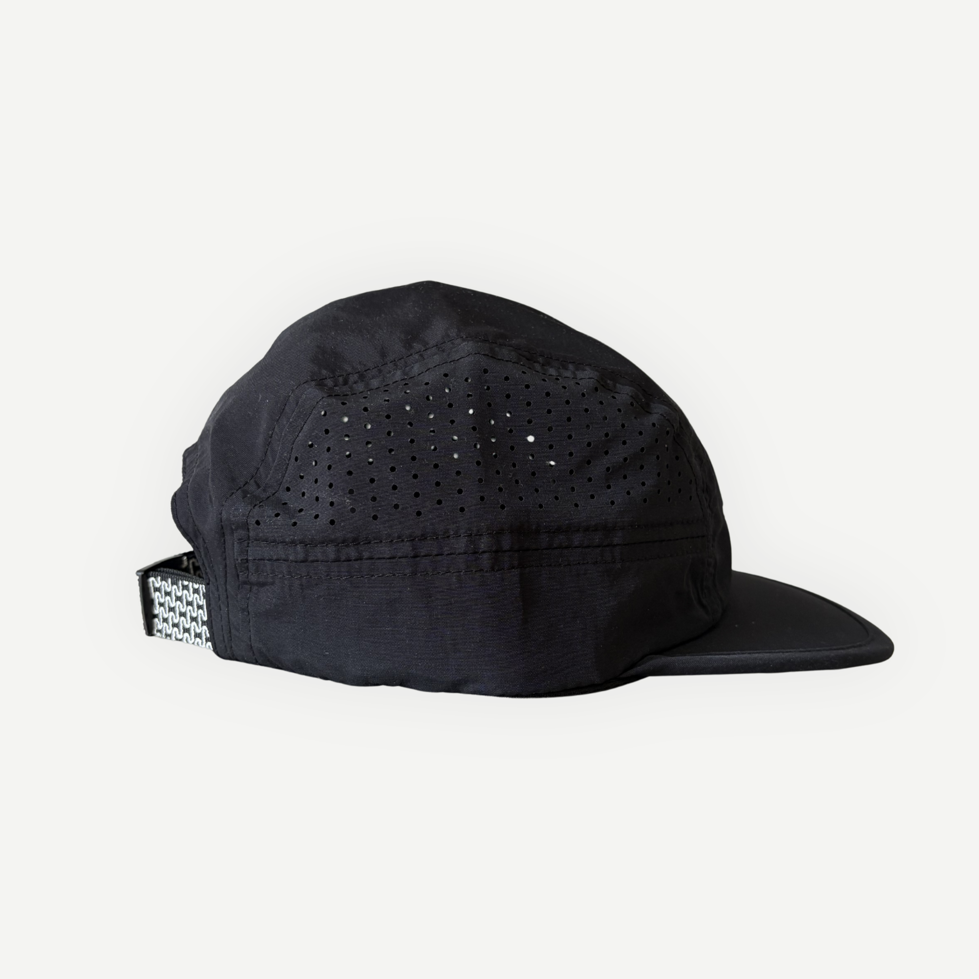 Collection of Casquette de course en nylon léger et respirant – ajustable - Noir - Adulte in a gallery layout
