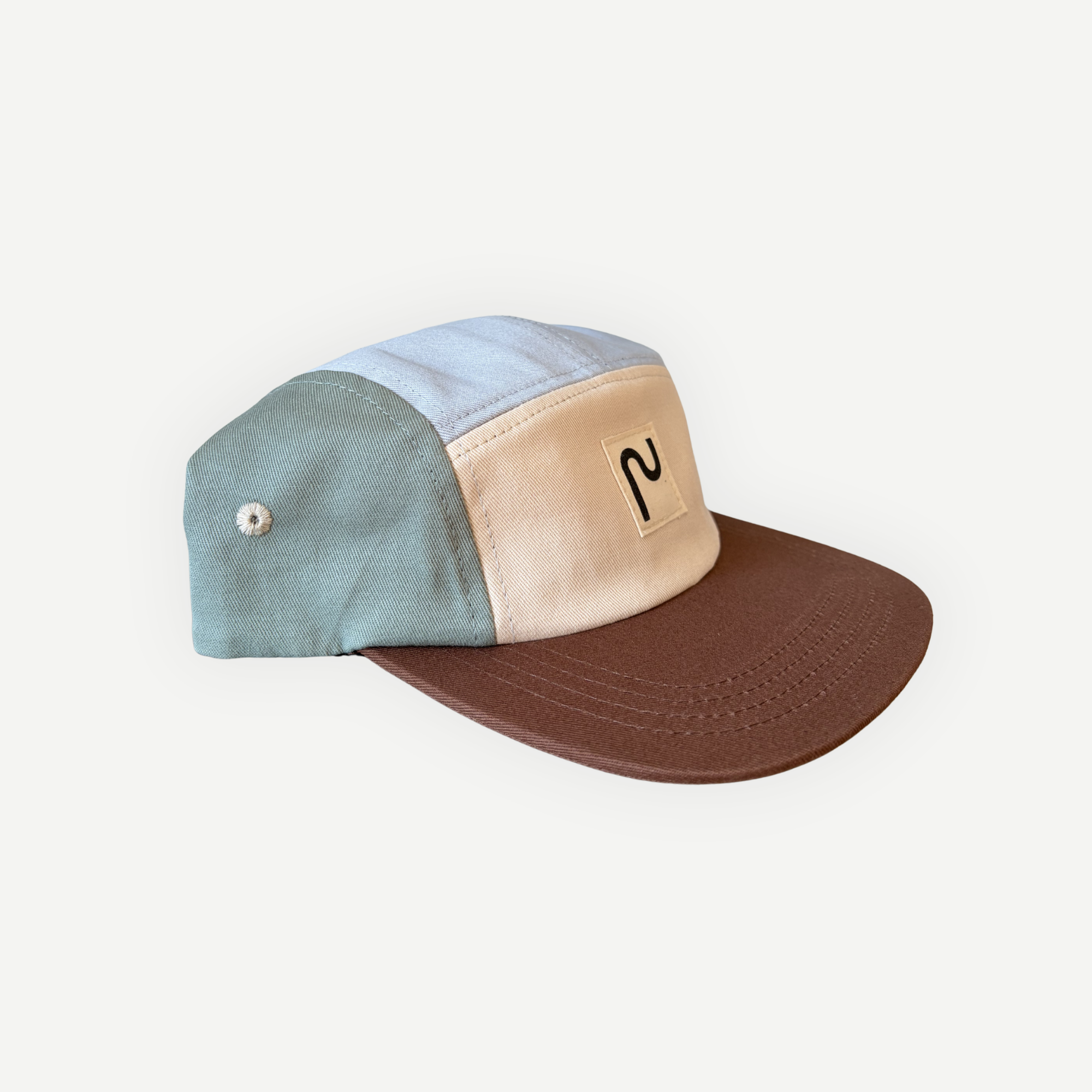 Collection of Casquette colorblock ajustable à 5 panneaux - Sauge - Adulte in a gallery layout