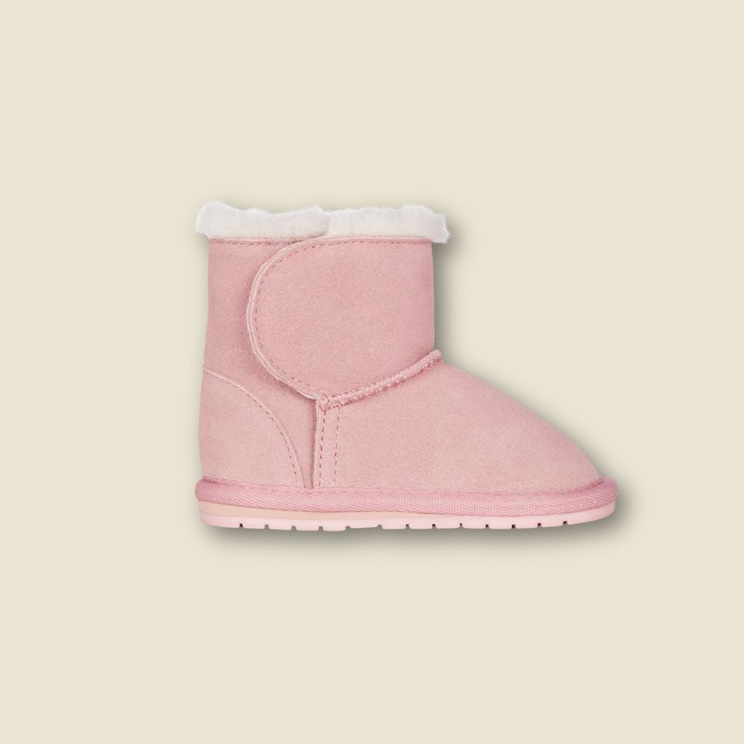 Collection of Bottes en suède et laine de mérinos pour tout - petits - Rose - Timininous in a gallery layout
