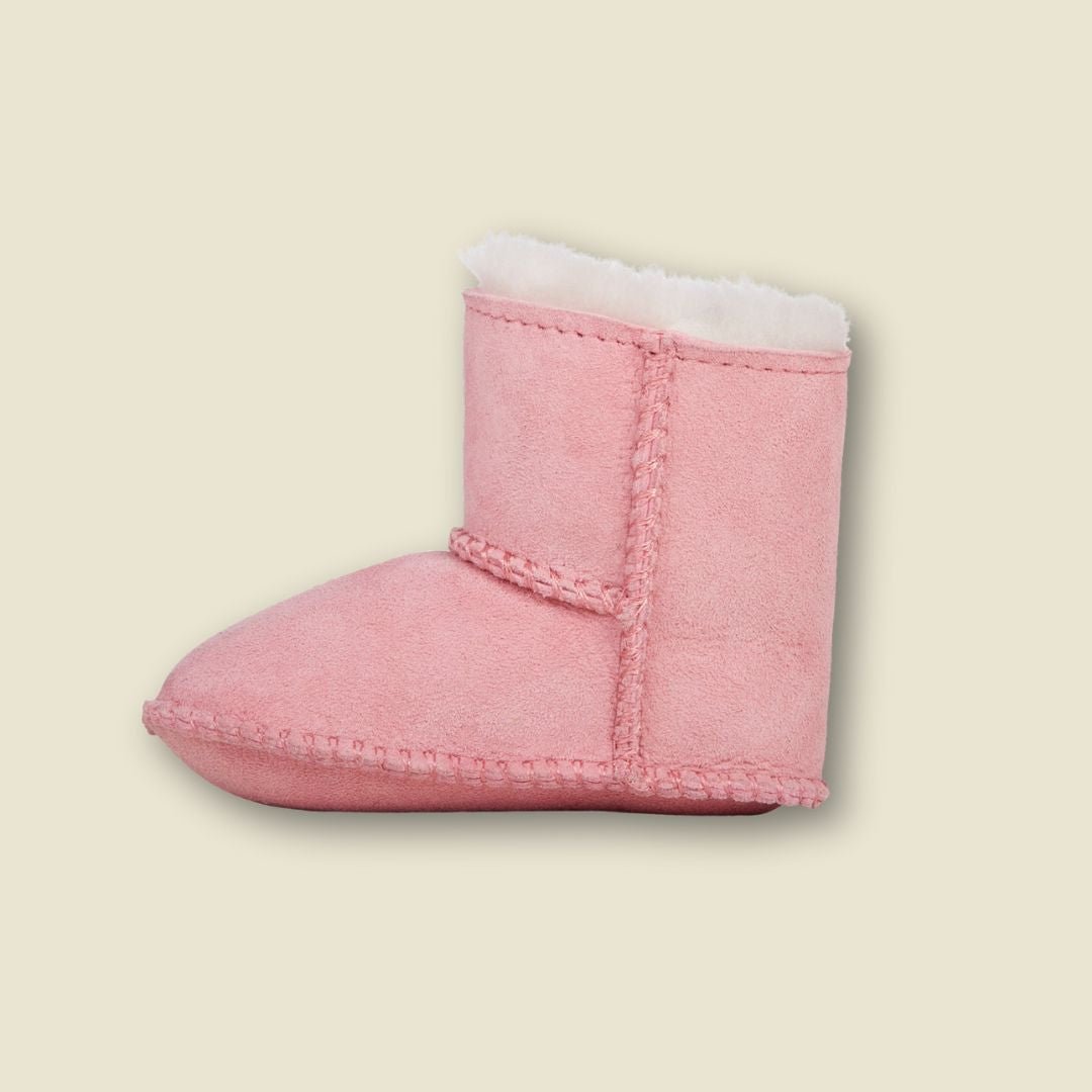 Collection of Bottines chaudes en suède et laine de mérinos pour bébé - Rose - Timininous in a gallery layout