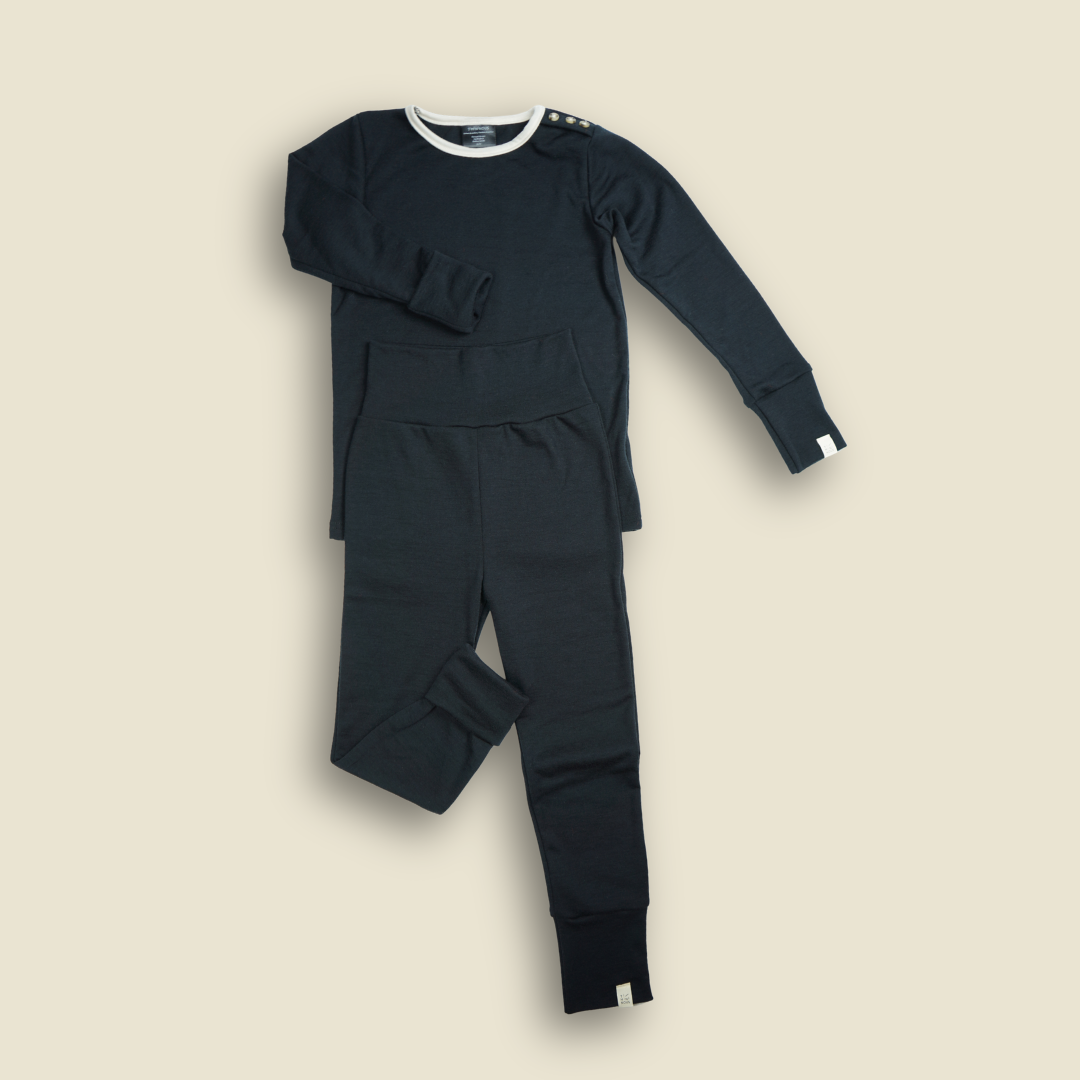 Collection of Ensemble thermique évolutif en laine de mérinos pour bébé et enfant de la marque Timininous, couleur ardoise, vue de face à plat.  in a gallery layout