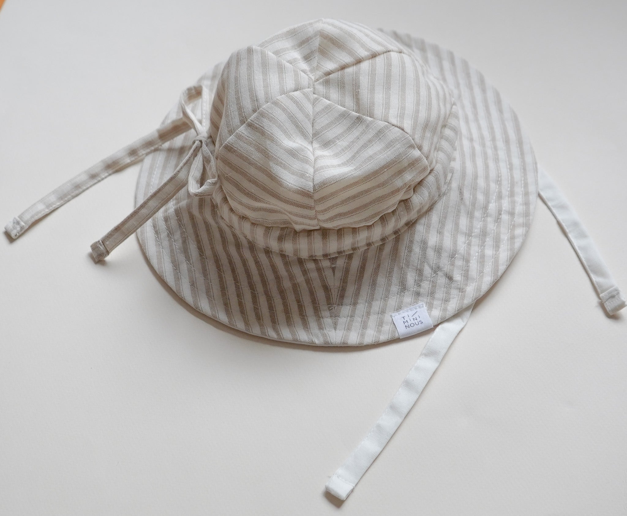 Collection of Chapeau évolutif en lin - Dunes - Timininous in a gallery layout