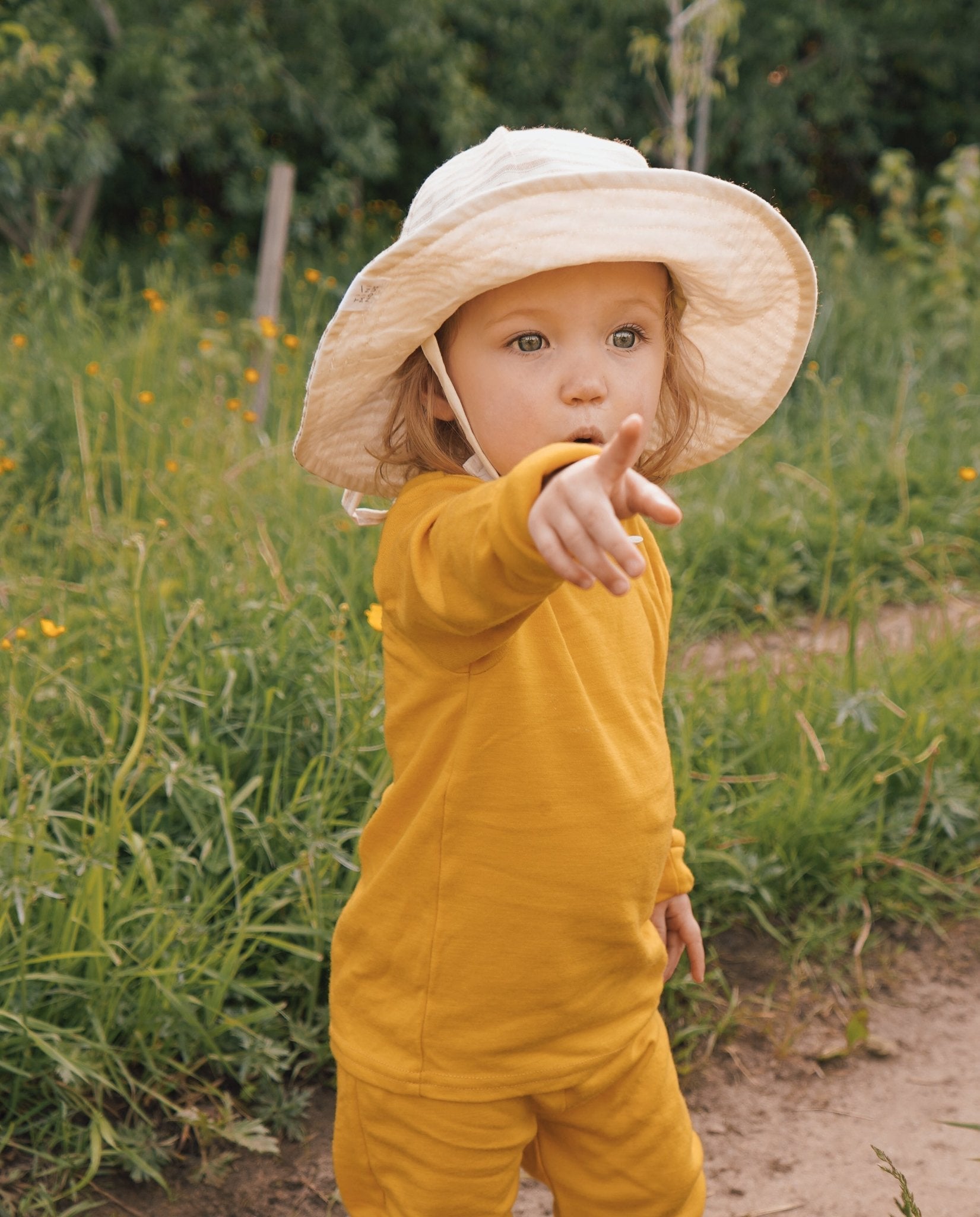 Collection of Chapeau évolutif en lin - Dunes - Timininous in a gallery layout