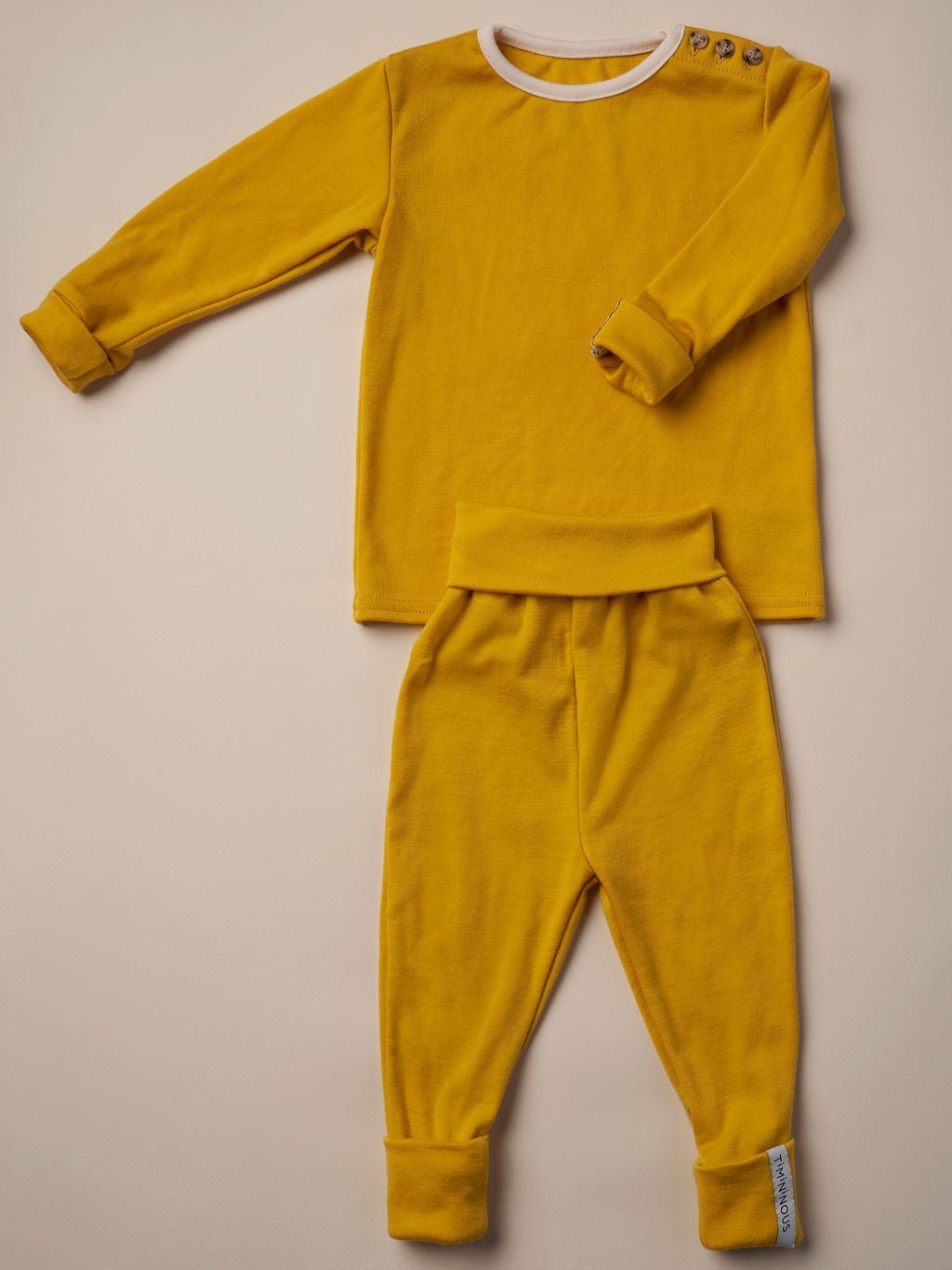 Collection of Ensemble thermique évolutif en laine de mérinos - Curry - Timininous in a gallery layout