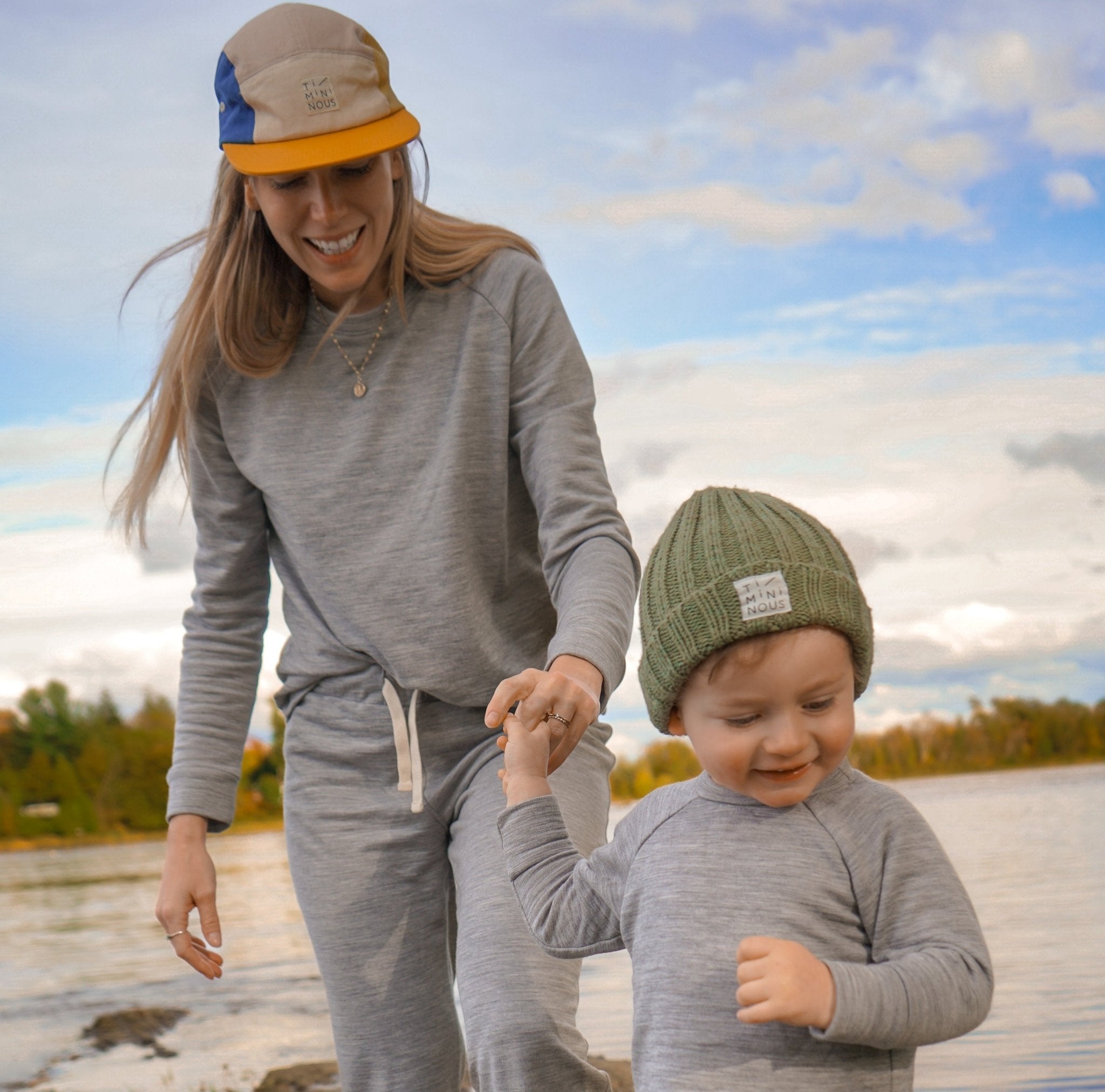 Collection of PRÉCOMMANDE Crewneck en sweat de laine de mérinos pour adultes - Timininous in a gallery layout